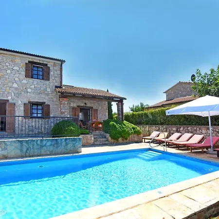 Vila Ruhig Gelegene Avena Mit Privatem Pool *