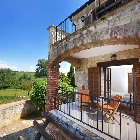Ruhig Gelegene Avena Mit Privatem Pool Villa Višnjan